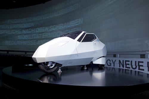 BMW simple leaning car concept